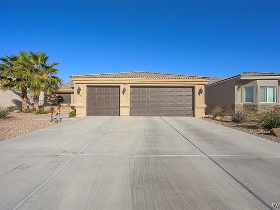 3rd image of 2063 E Via Del Aqua Drive