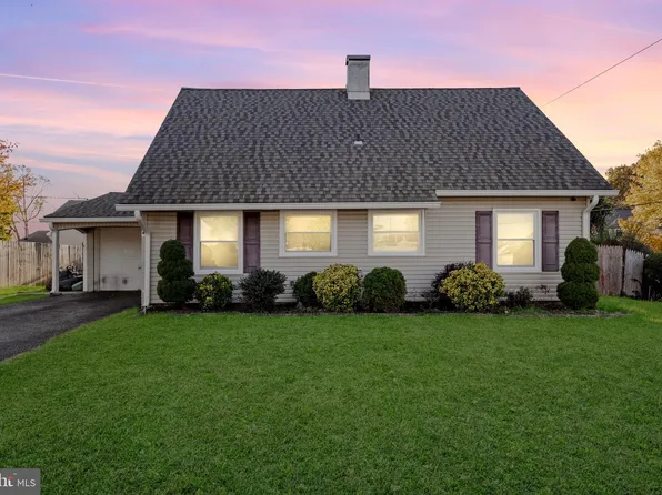 4 Bancroft Ln, Willingboro, NJ 08046