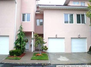 9 Harbour Ct #9, Staten Island, NY 10308