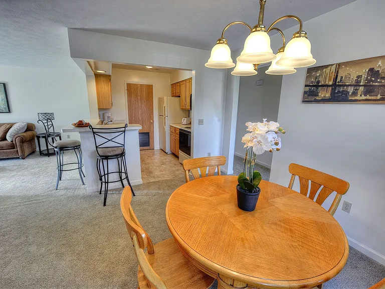 Stillwaters, Hickory Grove Apartments — Photo 16