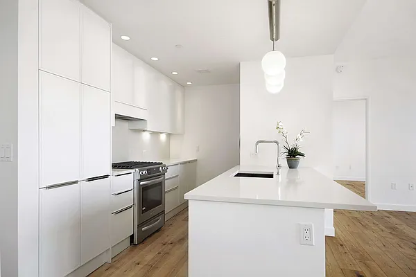 Rented by Compass | media 25