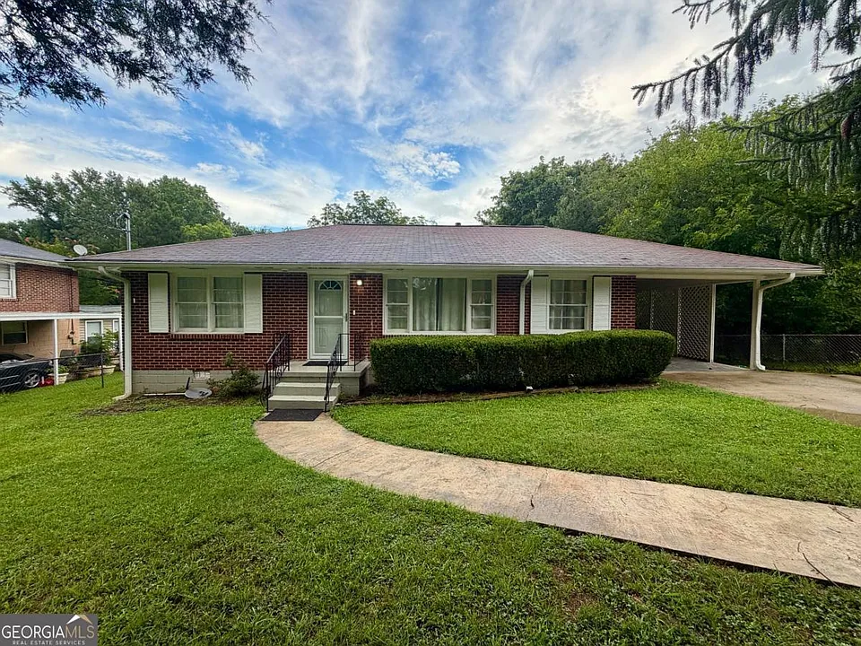 2442 Antwerp Dr SE