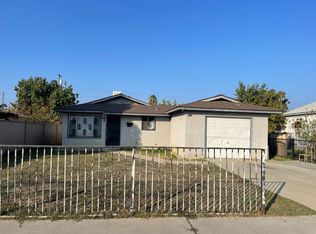 2452 Knowles St, Selma, CA 93662