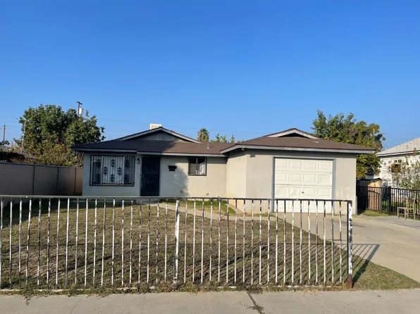 2452 Knowles St, Selma, CA 93662