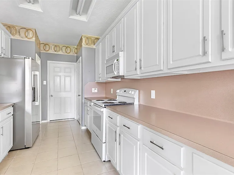 9016 Elm Drake Ln — Photo 11