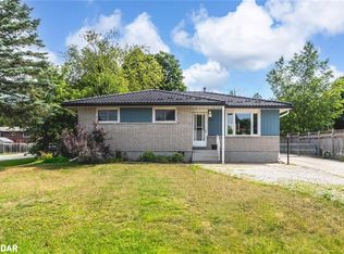 35 Ashburton Cres, Essa, ON L0M1B0