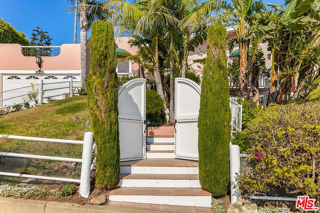 3 bed, 3.0 bath, 2948 sqft, $19,500 — Photo 4
