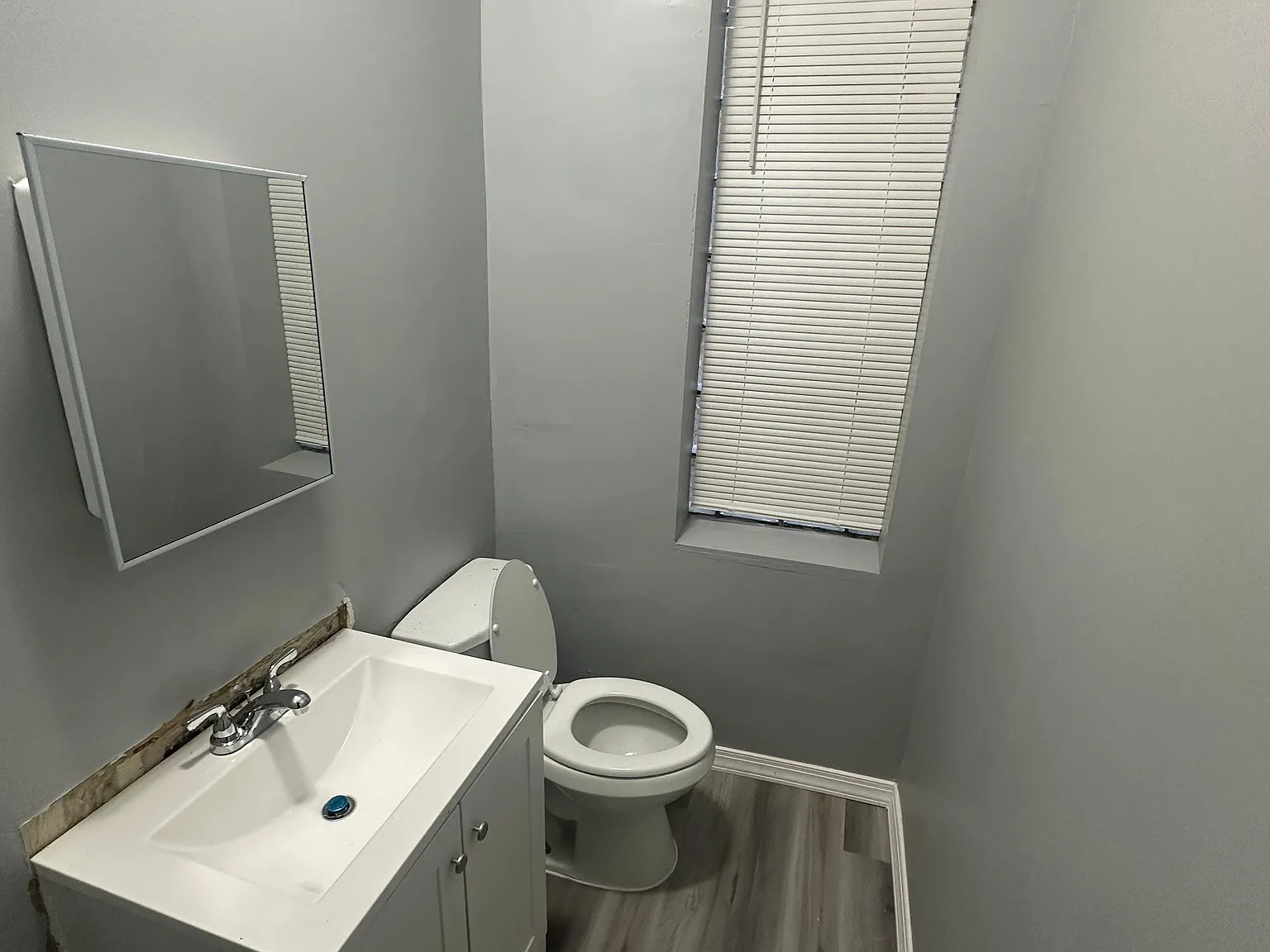 4 bed, 1.5 bath, $1,700 — Photo 2