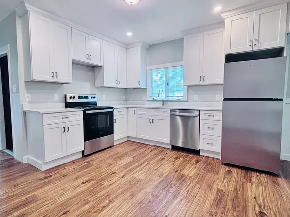 6 Howard Ave #1, Foxboro, MA 02035