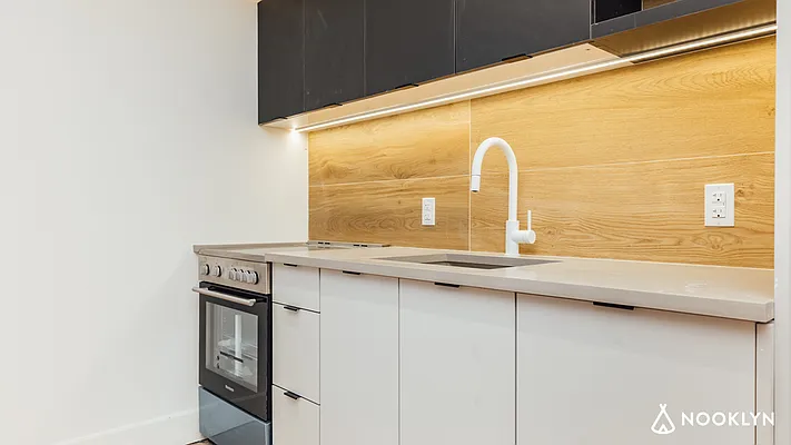 Rented by Nooklyn NYC LLC | media 86