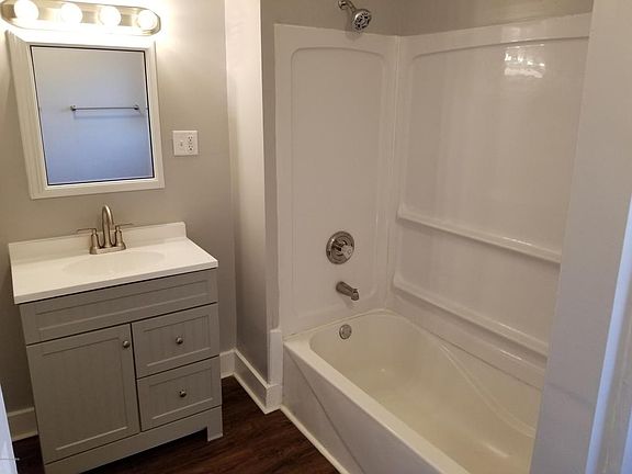 4th image of 723 Worden St SE