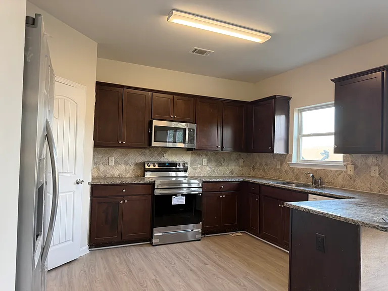 2151 Village Trail Ct — Photo 6