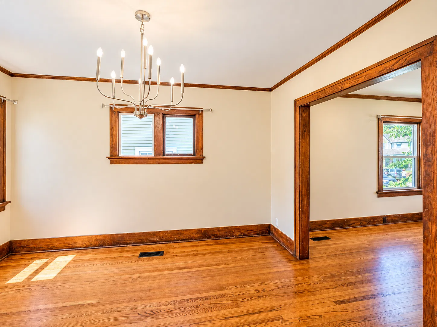 3 bed, 1.5 bath, 1232 sqft, $1,845 — Photo 4