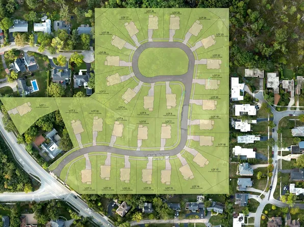 1801 Greenbay Rd #27, Glencoe, IL 60022