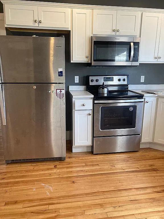 3 bed, $2,145 — Photo 3