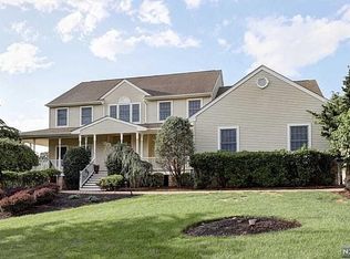 297 Oakwood Ave, North Haledon, NJ 07508