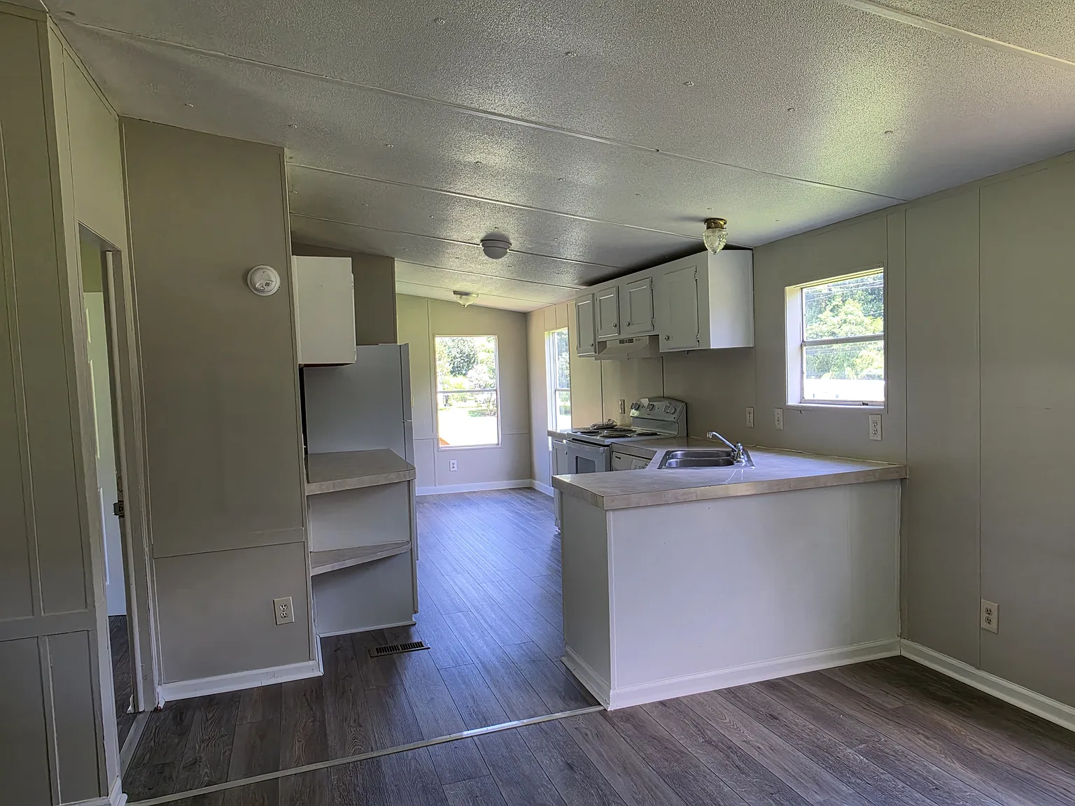 3 bed, 1344 sqft, $1,400 — Photo 3