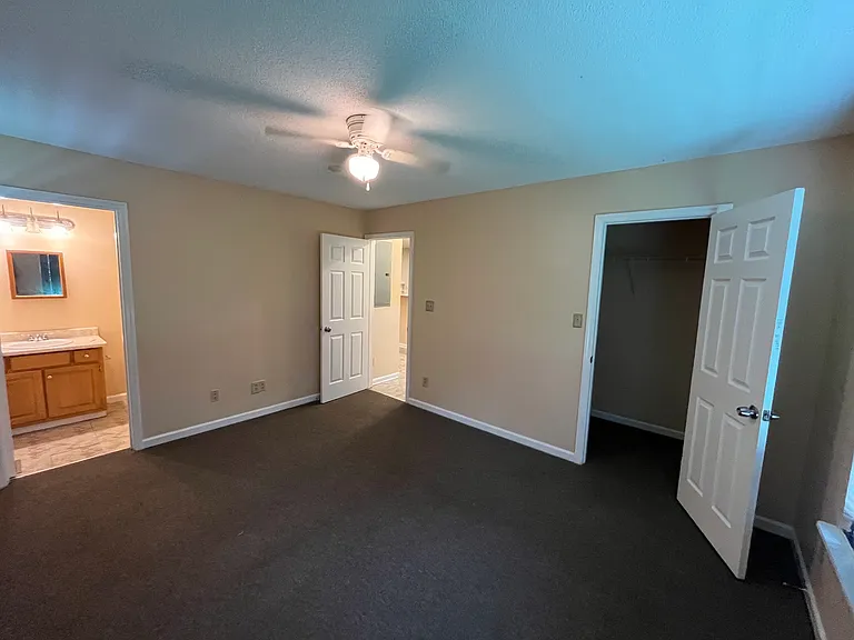 1864 Cedar Ave — Photo 11