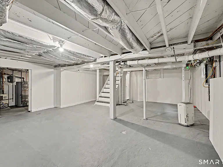 4 Highview Ave #R — Photo 17