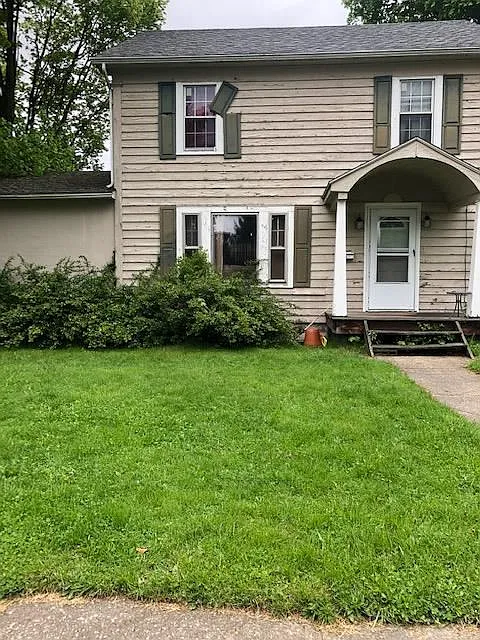 651 Howard St photo 1