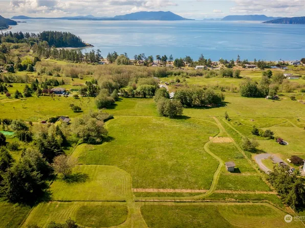4055 Sunny Hill Lane, Lummi Island, WA 98262