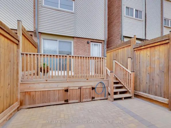 1666 Queen St E #22, Toronto, ON M4L 1G3