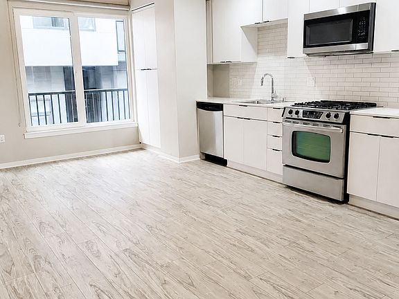 4th image of 81 Clay St APT 525