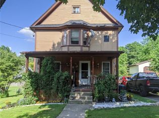33 Walnut St, Perry, NY 14530
