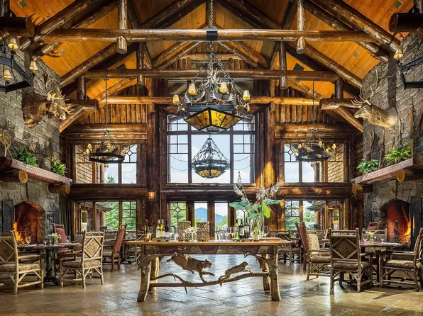 7 Whiteface Inn Ln #Int-8, Lake Placid, NY 12946