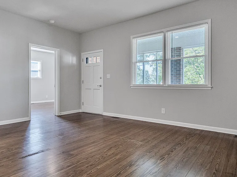 485 N Fairview Ave — Photo 14