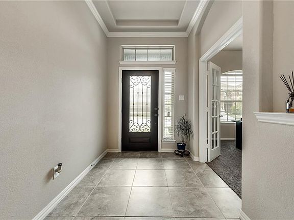 3rd image of 212 Chamberlain Dr
