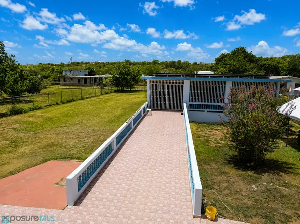 472 Avenida La Estacion Sector Lulo Savedra, Isabela, PR 00662