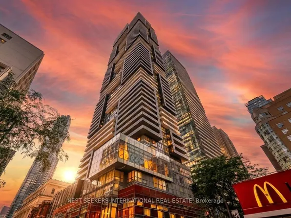 7 Grenville St, Toronto, ON