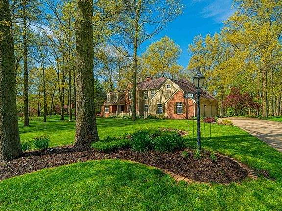 5th image of 4402 Thornbury Dr W