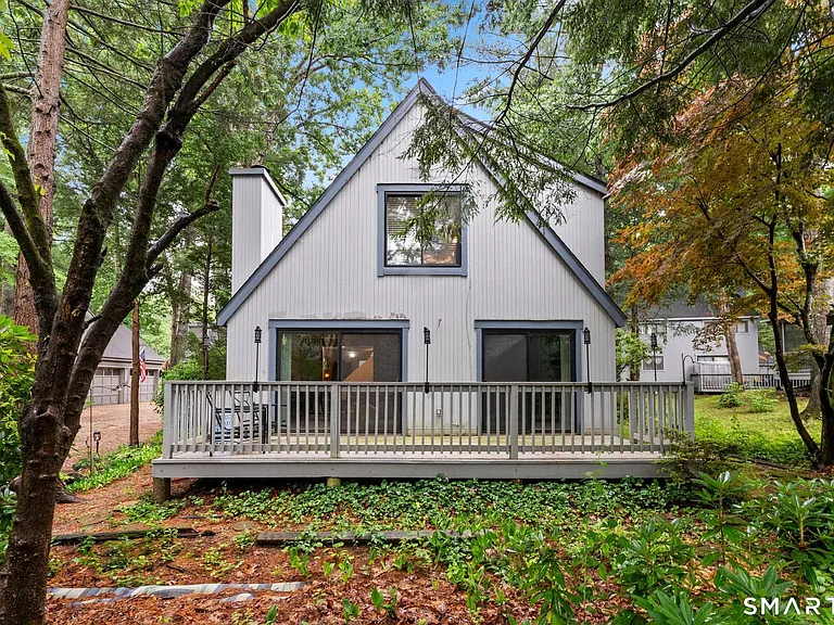 7 Pond Cir #7 — Photo 28