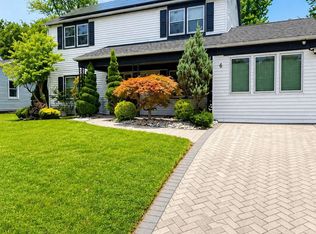 6 Hepburn Ln, Willingboro, NJ 08046