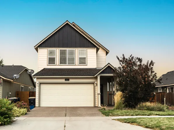 863 NE Locksley Dr, Bend, OR 97701