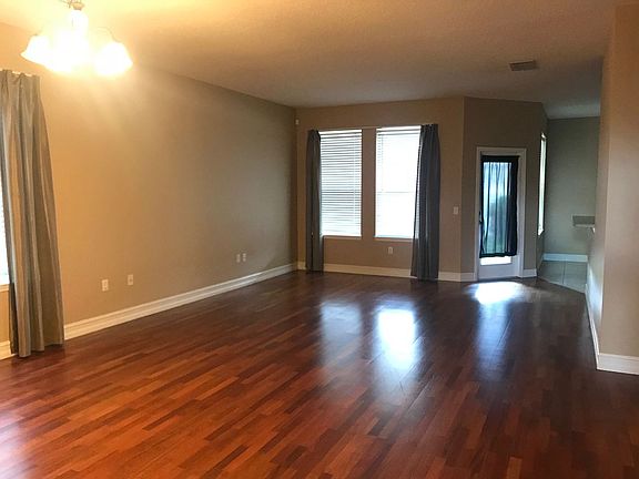 4th image of 3327 Bracken Fern Dr