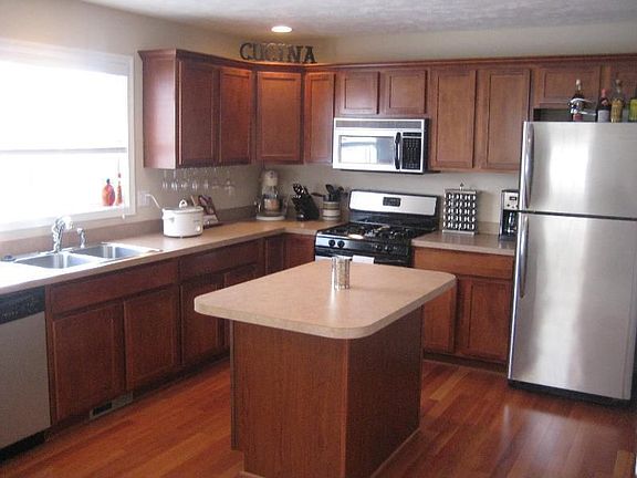 2nd image of 3078 Ledgestone Dr NE