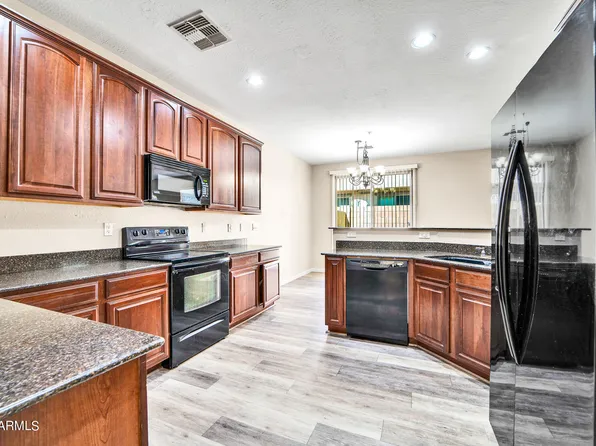 8110 W GROOM CREEK Road #12, Phoenix, AZ 85043