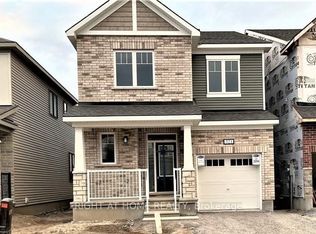 321 Crossway Ter, Ottawa, ON K2S 2Z3