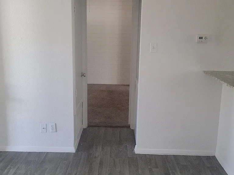 4514 N 20th St #15 — Photo 8
