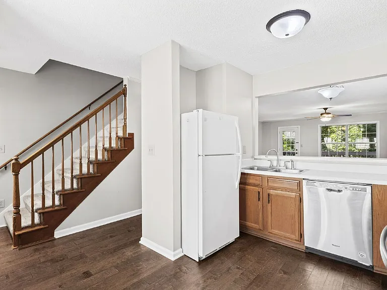 5180 Laurel Bridge Ct SE — Photo 14