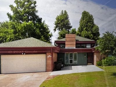 221 SE 28th St, Moore, OK, 73160