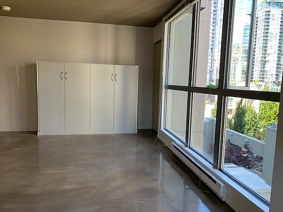 5th image of 1238 Richards St #507