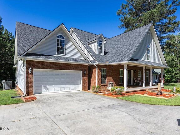 3rd image of 619 Grayridge Rd