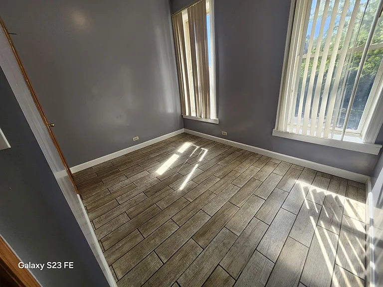 4733 S Indiana Ave #B — Photo 5