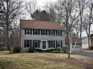 5 Baker Ln, Deerfield, MA 01373