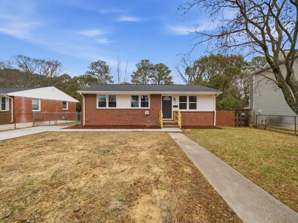 3021 Menands Dr, Chesapeake, VA 23325