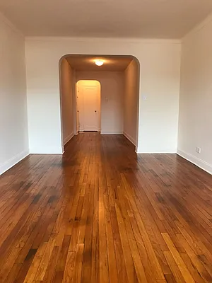 Rented by Kew Forest Realty Inc | media 19